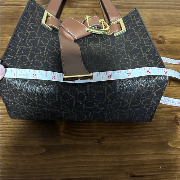 Brown Tote purse with matching wallet - Picture 9 of 11